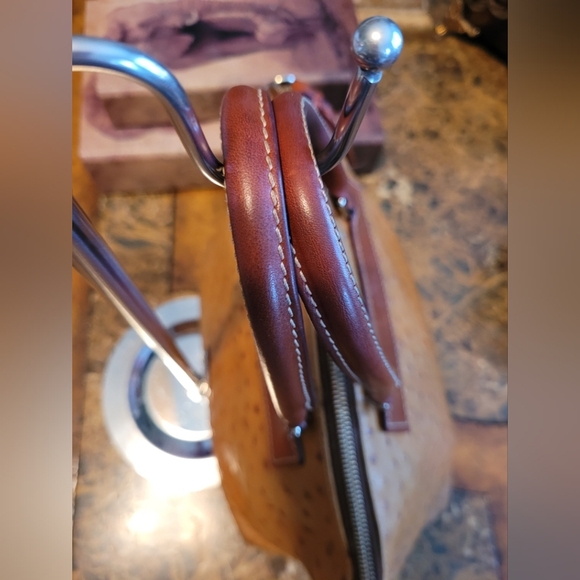 Dooney & Bourke Ostrich embossed leather bag - Picture 5 of 12